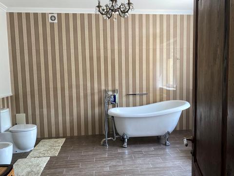 будинок за адресою смт. Козин, Миру вул.