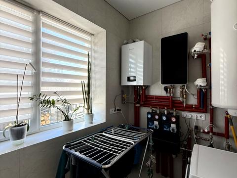 будинок за адресою Грушевського, 1