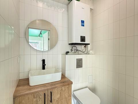 комерційна за адресою Вадима Жукова вул. (Бєляєва), 8-А