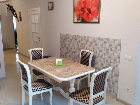 квартира за адресою Анни Ахматової вул., 30