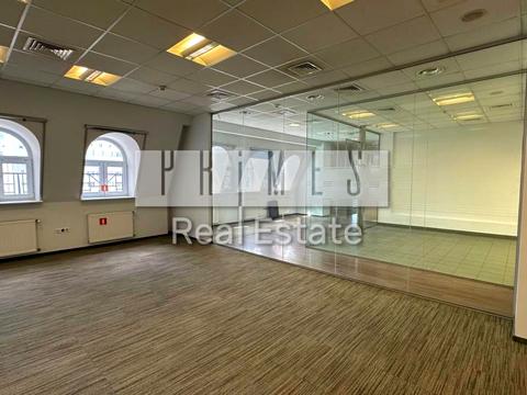 комерційна за адресою Жилянська вул., 35