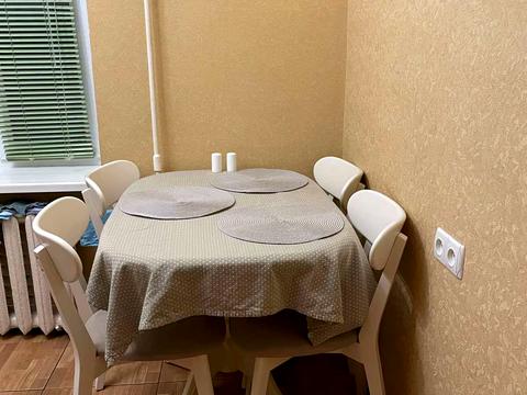 квартира за адресою Ореста Левицького вул. (Академіка Курчатова), 19