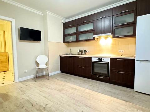 квартира за адресою Авіаконструктора Ігоря Сікорського вул. (Танкова), 4-В