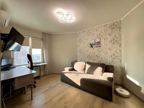 квартира по адресу Софии Русовой ул., 1