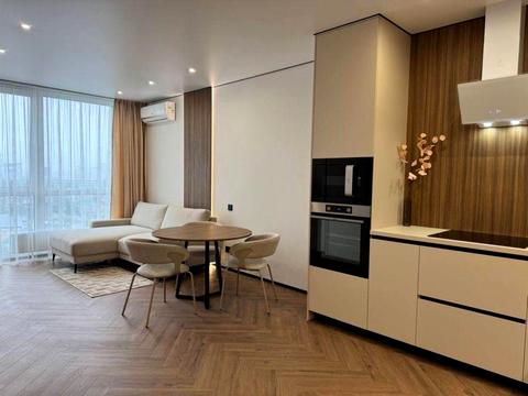 квартира за адресою Причальна вул., 10