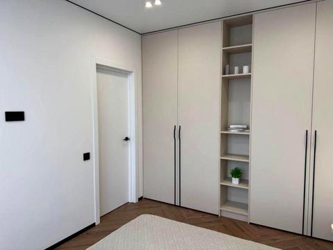 квартира за адресою Причальна вул., 10