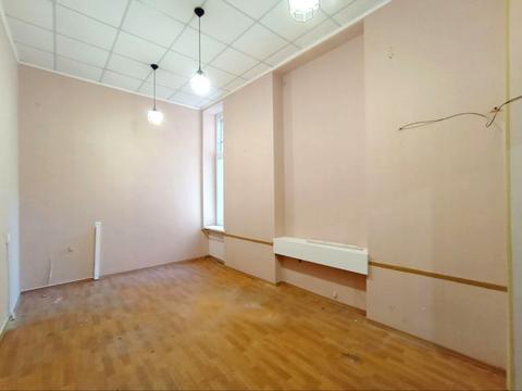 коммерческая по адресу Героїв у ул. (Театральна), 10