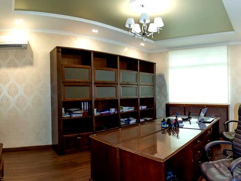 комерційна за адресою Антоновича вул. (Горького), 131