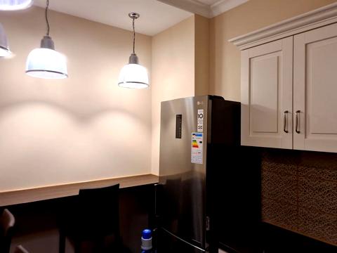 комерційна за адресою Антоновича вул. (Горького), 131