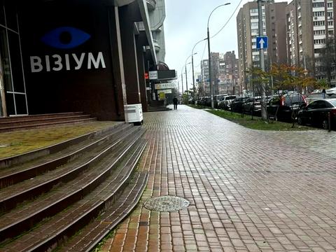 комерційна за адресою Антоновича вул. (Горького), 131