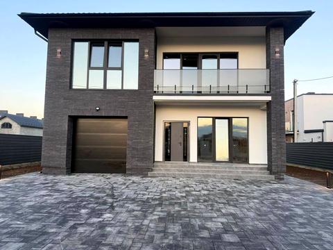 будинок за адресою Місячна вул.