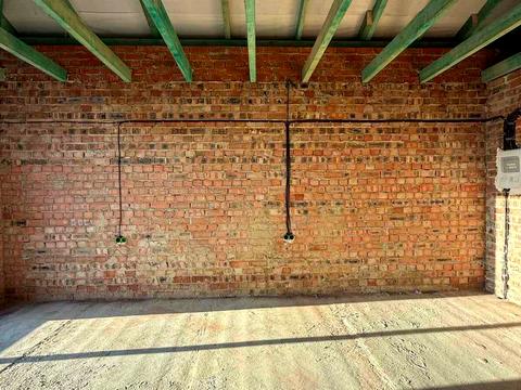 будинок за адресою Місячна вул.