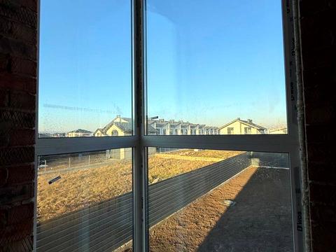 будинок за адресою Місячна вул.