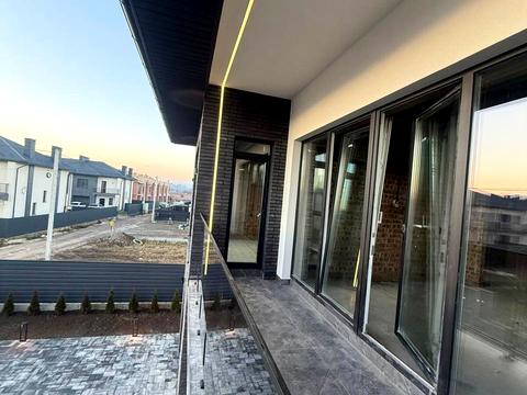 будинок за адресою Місячна вул.