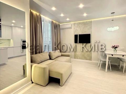 квартира за адресою Олександра Олеся вул., 10