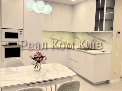 квартира за адресою Олександра Олеся вул., 10