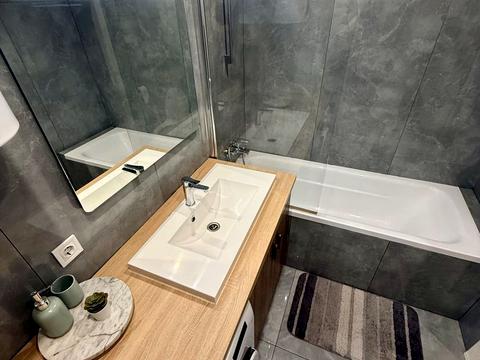 квартира за адресою Драгоманова вул., 10