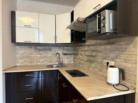 квартира за адресою Академіка Глушкова просп., 9-В