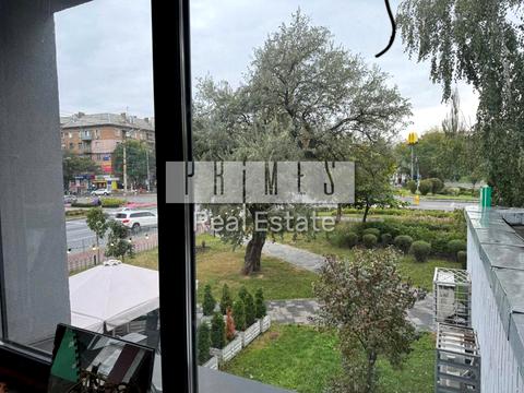 комерційна за адресою Київ, Вишгородська вул., 28