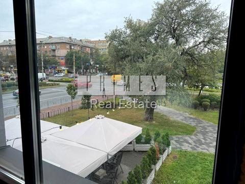 комерційна за адресою Київ, Вишгородська вул., 28