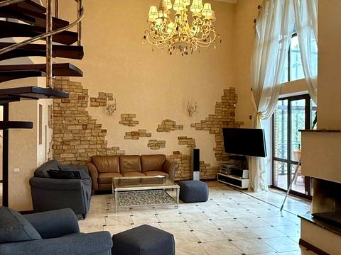 дом по адресу  ул.