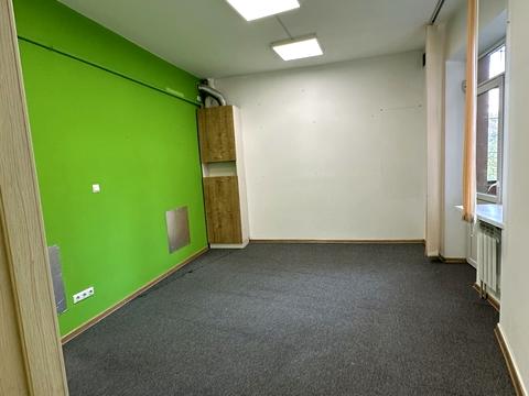 комерційна за адресою Львів, Переяславська вул., 19