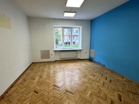 комерційна за адресою Львів, Переяславська вул., 19