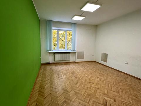 комерційна за адресою Львів, Переяславська вул., 19