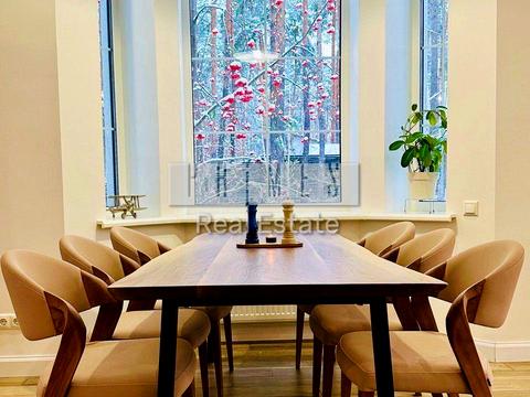 будинок за адресою 1 Травня вул.