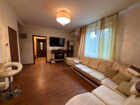 будинок за адресою Михайла Булгакова вул.