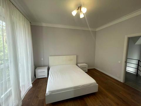 будинок за адресою смт. Козин, Лобановського вул.