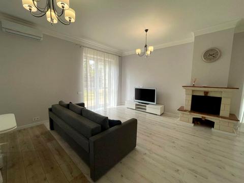 будинок за адресою смт. Козин, Лобановського вул.