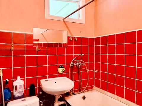 квартира за адресою Новодарницька вул., 27