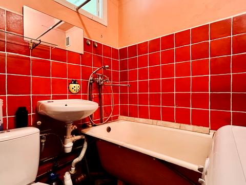 квартира за адресою Новодарницька вул., 27