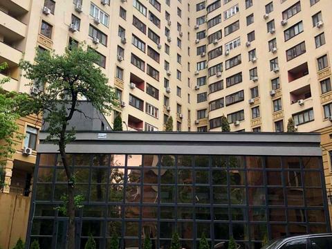 комерційна за адресою В'ячеслава Чорновола вул., 53а