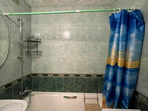 квартира за адресою Ревуцького вул., 19/1