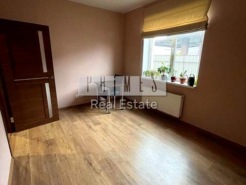 дом по адресу центральна