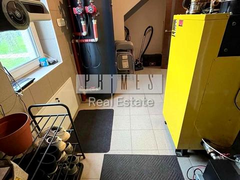 дом по адресу центральна