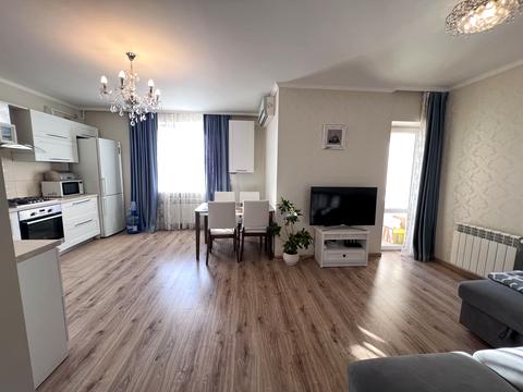 квартира за адресою В'ячеслава Чорновола вул., 60