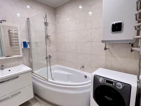 квартира за адресою В'ячеслава Чорновола вул., 60