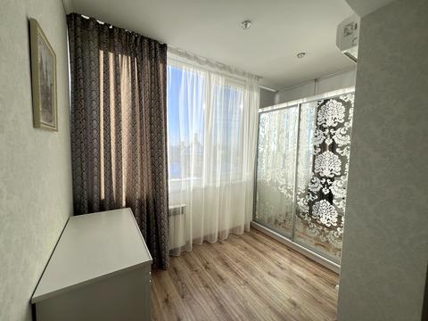 квартира за адресою В'ячеслава Чорновола вул., 60