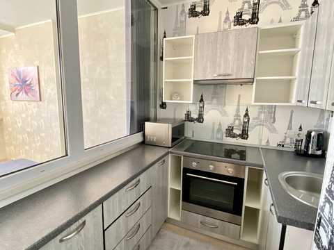 квартира за адресою Героїв полку "Азов" вул. (Маршала Малиновського), 8