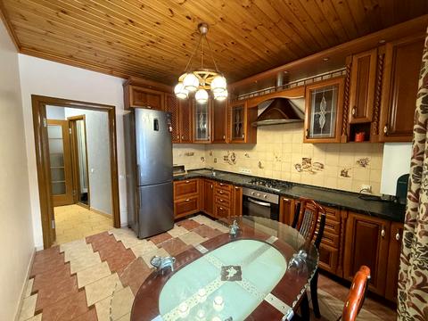 квартира за адресою Набережна Перемоги вул., 136-А