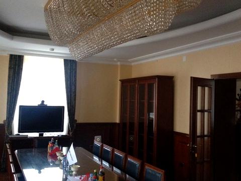 комерційна за адресою Андріївський узвіз, 7 А