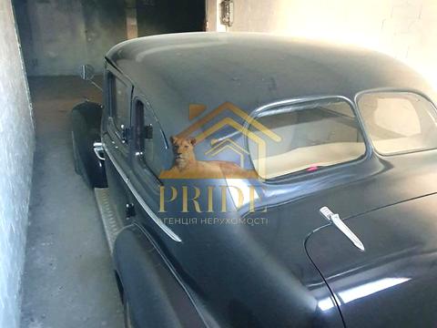 паркомісце за адресою Київ, Романа Шухевича просп. (Генерала Ватутіна), 18