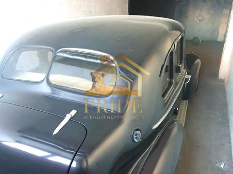 паркомісце за адресою Київ, Романа Шухевича просп. (Генерала Ватутіна), 18