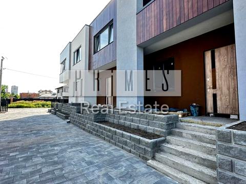 будинок за адресою Кленова вул., 63