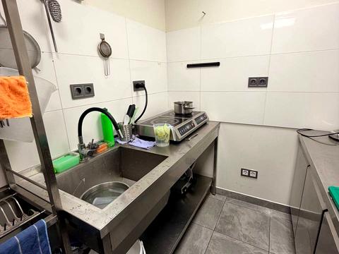 коммерческая по адресу Университетская ул., 3