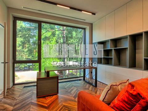 будинок за адресою Набережна вул.