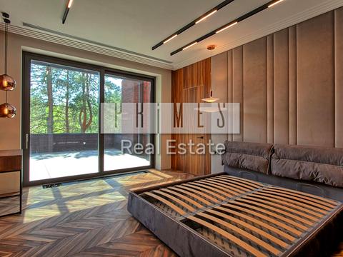 будинок за адресою Набережна вул.